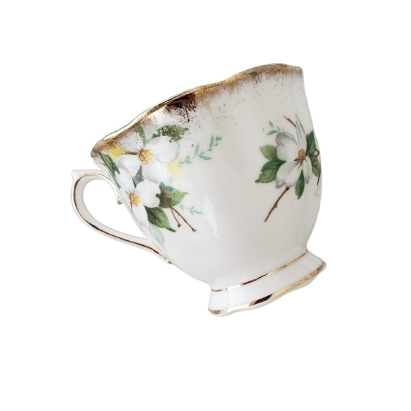 Vintage Royal Albert White Dogwood Bone China Floral Teacup & Saucer Set - Picture 6 of 11